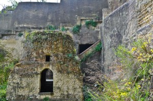 Tomba di Virgilio, Parco Piedigrotta, Napoli