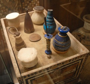 Tomba di Merit, moglie di Kha, oggetti personali ritrovati