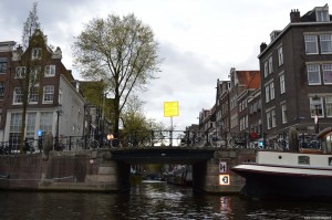 Amsterdam, biciclette parcheggiate su un ponte