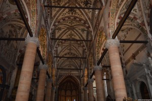 Verona, Basilica di Sant'Anastasia, interno