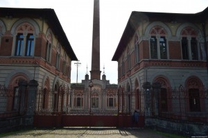 Villaggio Crespi, ingresso alla fabbrica