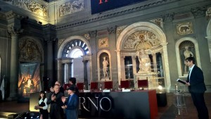 Hanks, Jones e Howard alla presentazione del film Inferno al Salone dei Cinquecento di Palazzo Vecchio a Firenze