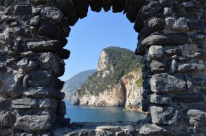 Portovenere, scorcio panoramico lungo la via per la Chiesa di San Pietro
