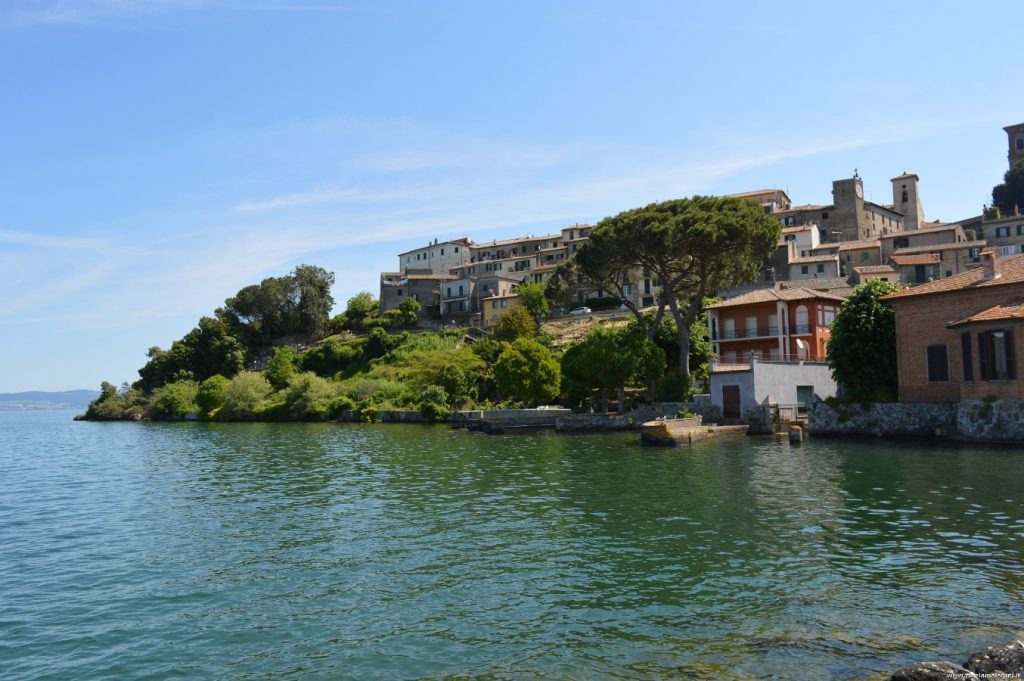 10 laghi meravigliosi in italia