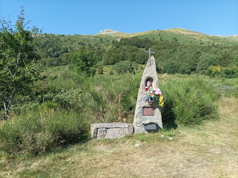 capanne celtiche e cristo dell'alpe
